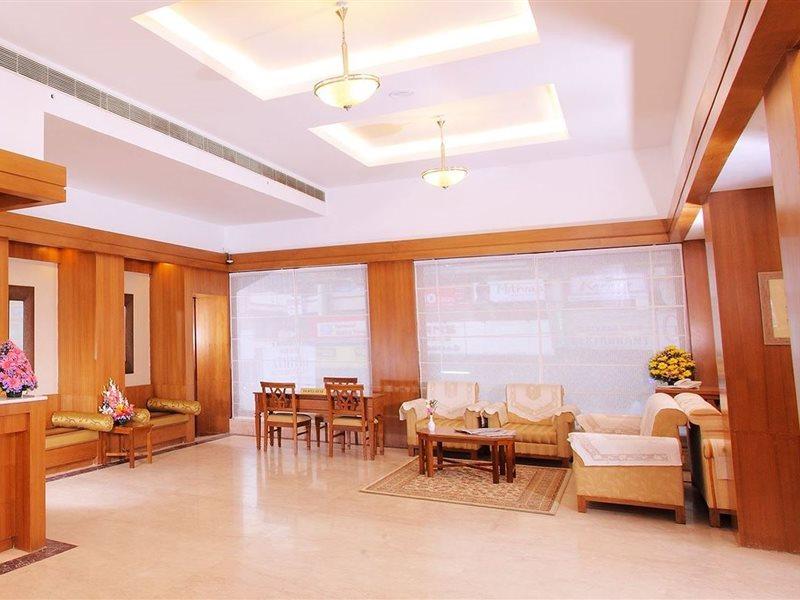 Hotel Pooram International Thrissur Exterior foto
