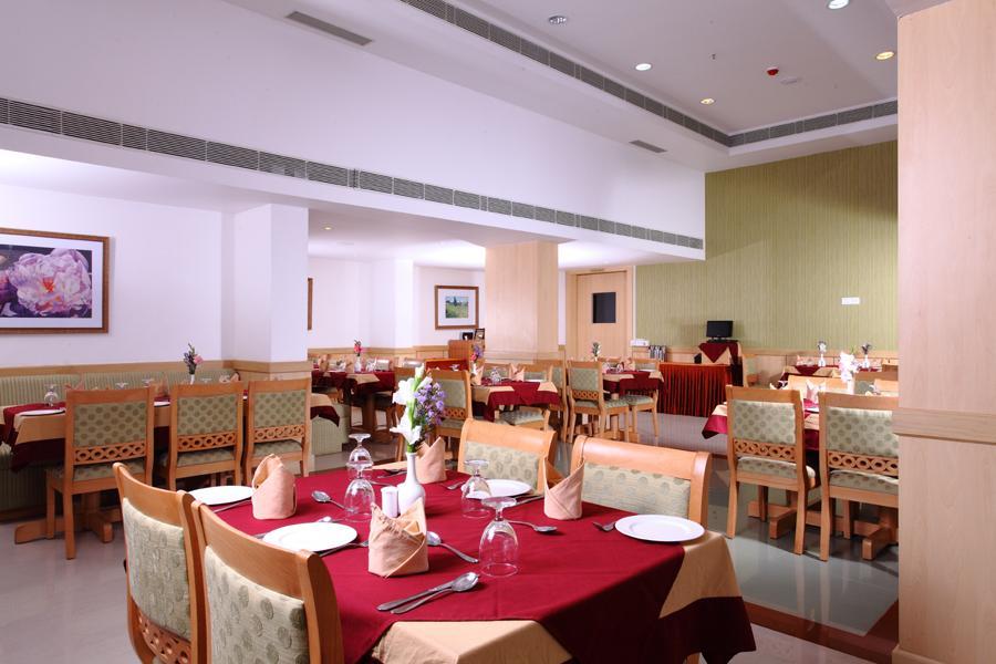 Hotel Pooram International Thrissur Exterior foto