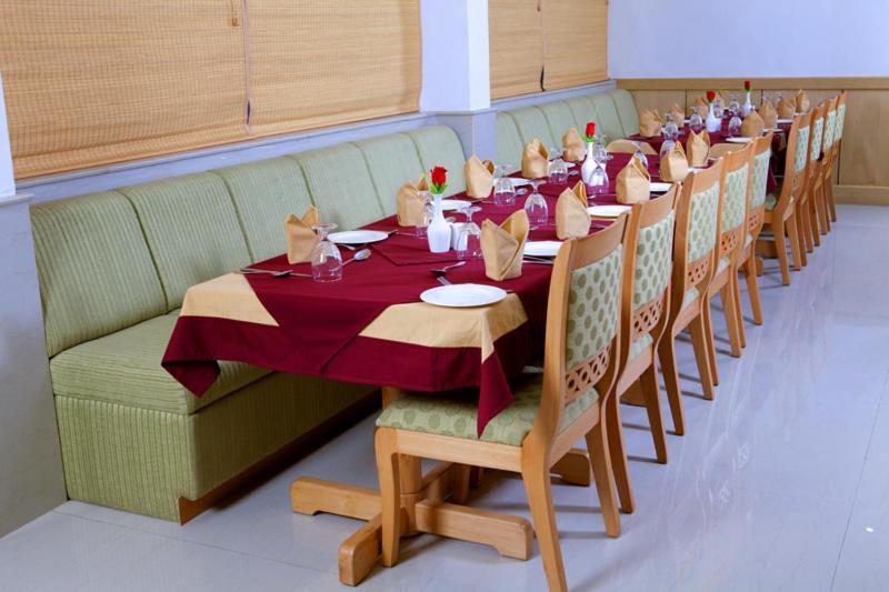 Hotel Pooram International Thrissur Exterior foto